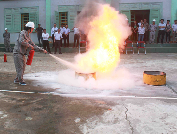 Công ty mỏ tuyển đồng Sin Quyền - Lào Cai tổ chức Hội thi An toàn vệ sinh giỏi năm 2015